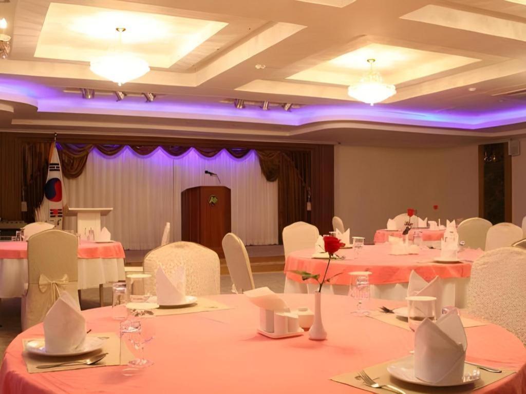 Korea Tourist Hotel Suwon Bagian luar foto